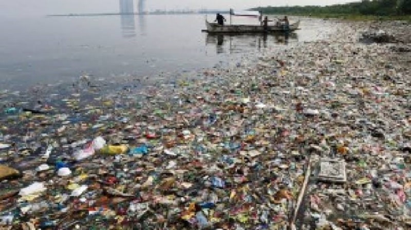 dumping rubbish in the ocean